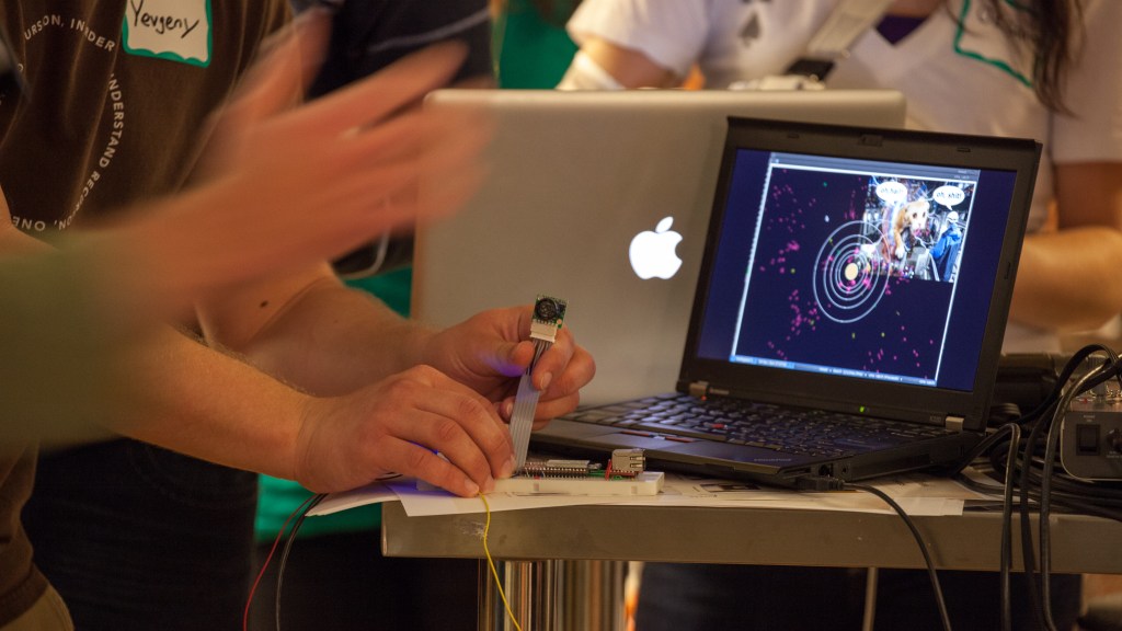 AI Poisoning: Political Decision&nbsp;Risks